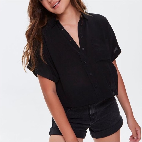 Black Short Sleeve Button-Up Cropped Blouse - Size Small - Picture 1 of 5